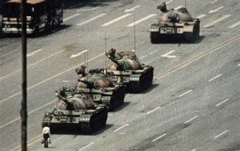 天安門|Tiananmen Square Protests: 1989, Massacre & Tank。